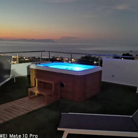 Loft Incantevole Con Idromassaggio Esterno Privato 파티 외부 사진